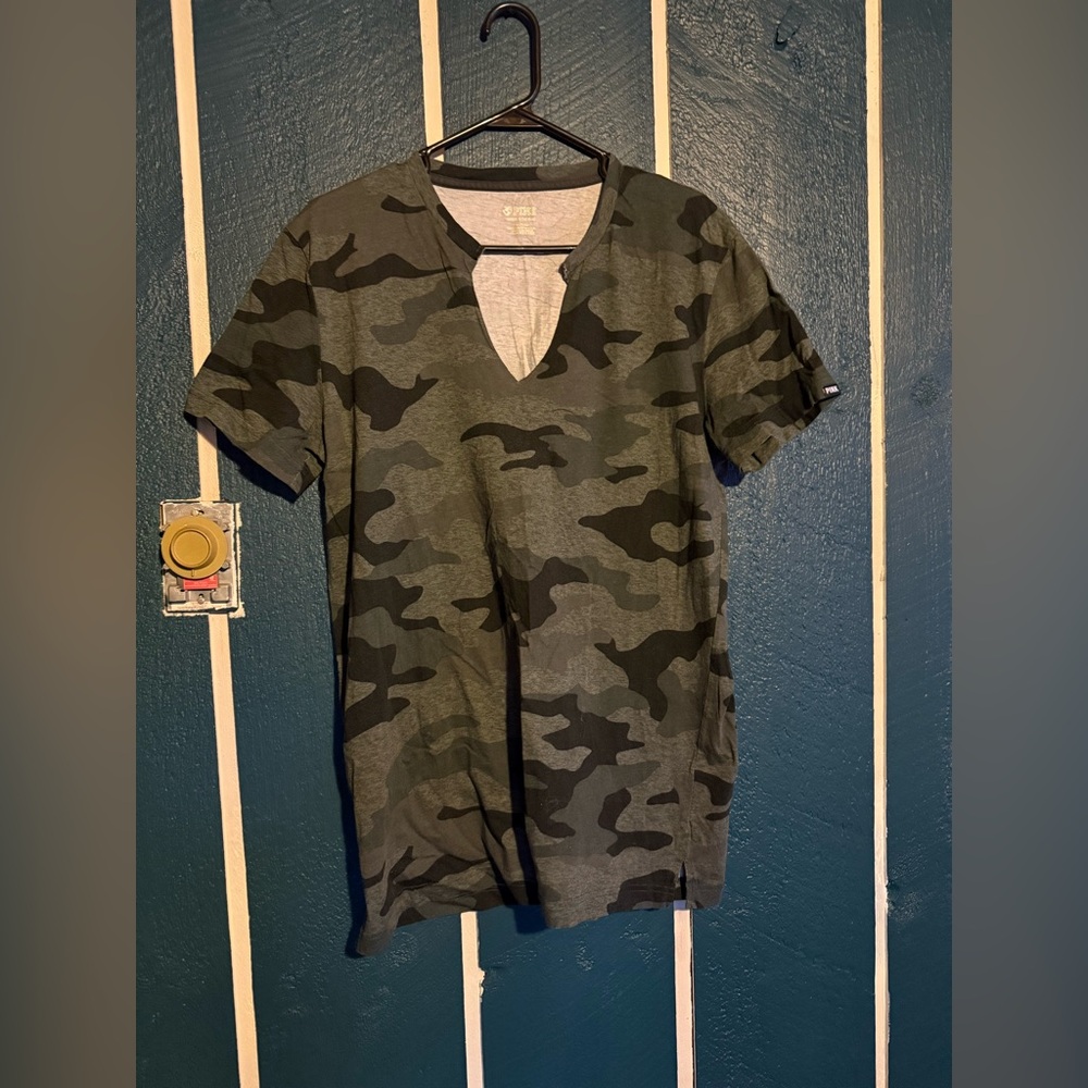 PINK Victoria's Secret Camo Short Sleeve Tee